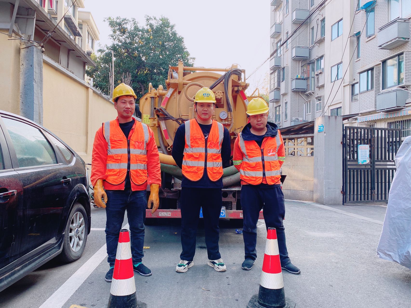 龙潭村南京某小区管道清淤检测施工