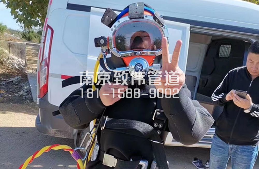 龙潭村沉淀池清底