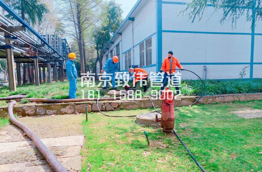 360龙潭村石化工厂管道清洗